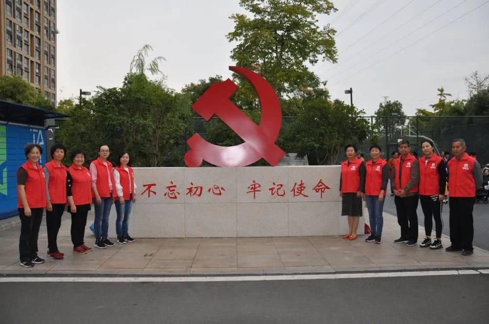 【美丽田园】怡丽丝尔的这款喷雾,定妆护肤两不误!